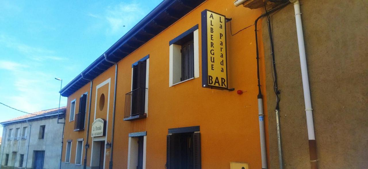 Albergue La Parada Reliegos Bagian luar foto