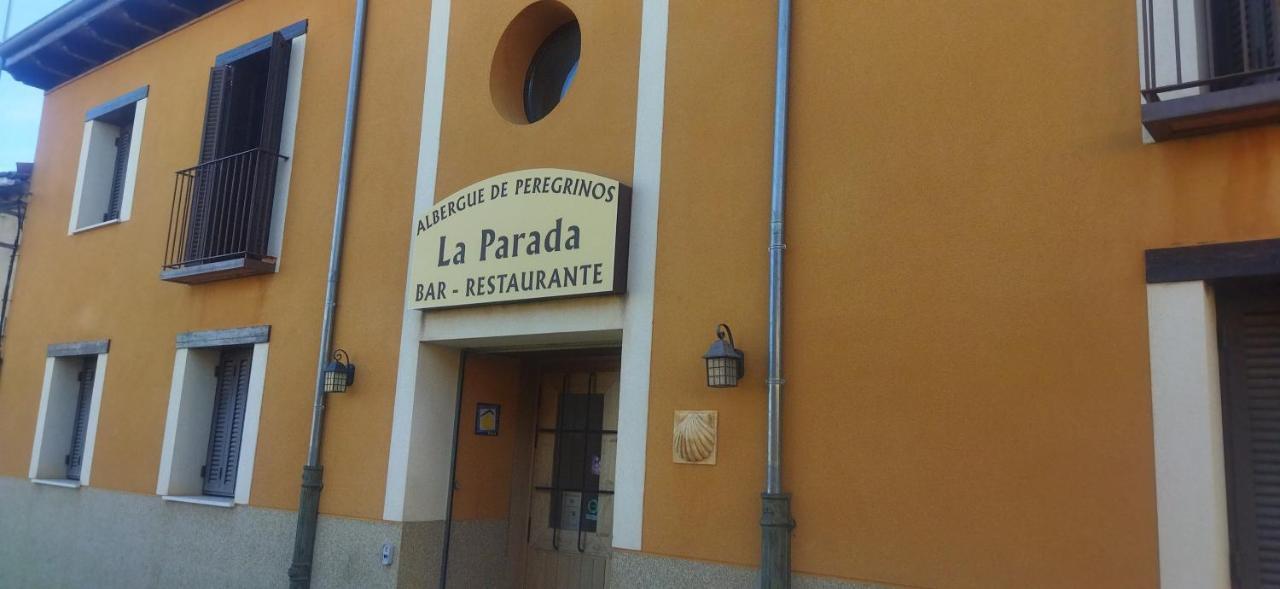 Albergue La Parada Reliegos Bagian luar foto